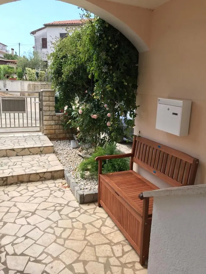 פונטנה Apartments Ljubica Veilchen